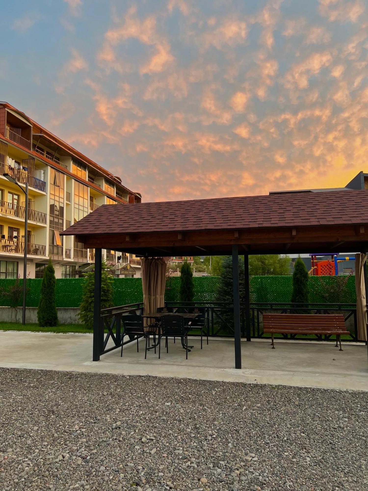 Snow King Hotel Bakuriani Ngoại thất bức ảnh